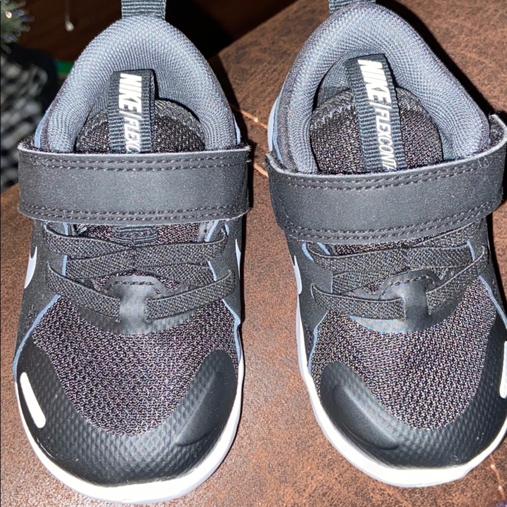 Infant tennis shoe